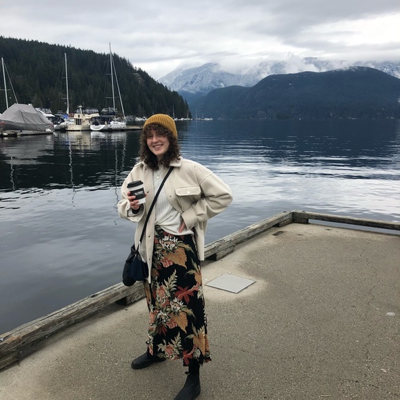 Meet your Posher, Angela - Picture 3 of 9